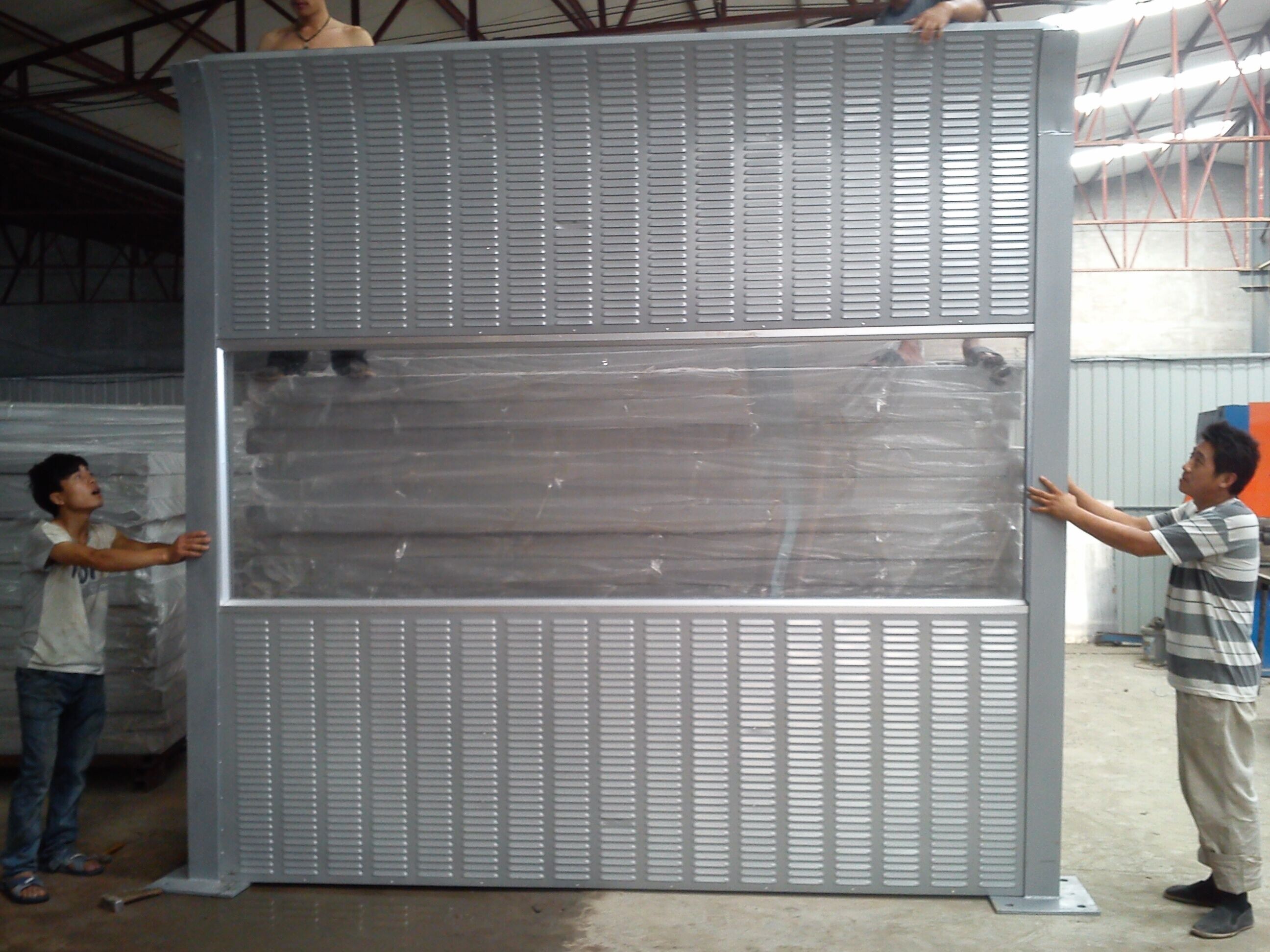 【廠家供應(yīng)現(xiàn)貨大量交通隔音屏障聲屏障金屬聲屏障降噪板隔音墻價格優(yōu)惠質(zhì)量保證歡迎來電咨詢】_